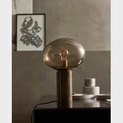 BES BORDLAMPE I MARMOR MED GLAS