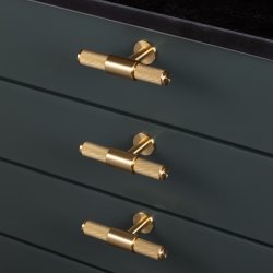 BUSTER+PUNCH | T-BAR GREB