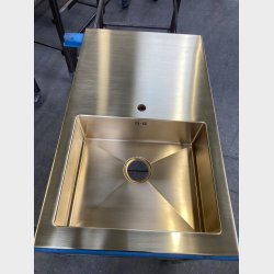 KKV200 - Massiv gennemg�ende messing plade med 50x40 vask. ( fremstilles p� �nskede m�l )